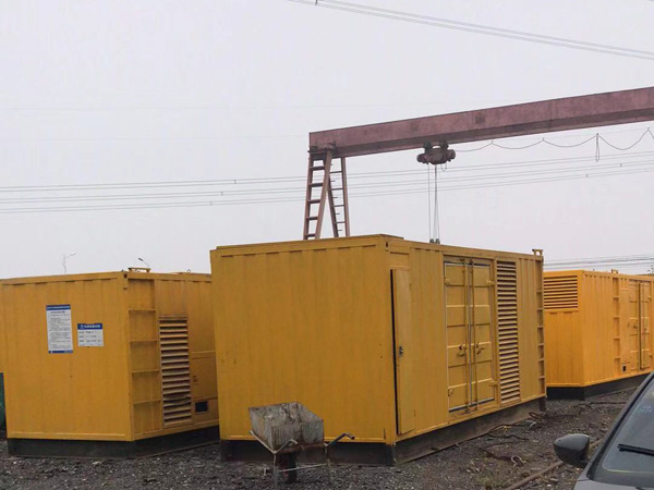 江南100kw柴油发电机组每小时油耗？